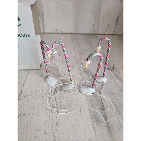 Dept 56 52621 Candy Cane Lampposts village accessory xmas - Picture 2 of 6